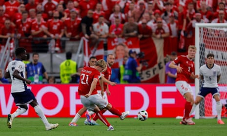 Morten Hjulmand’s stunner secures a point for Denmark against England