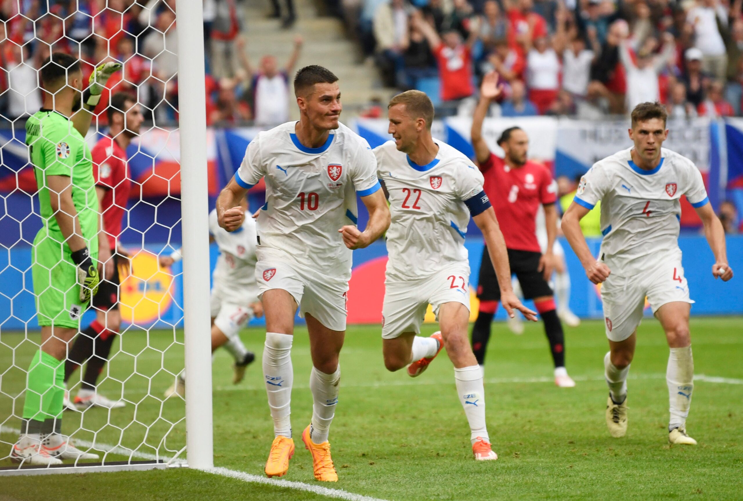 Euro 2024: Georgia and Czech Republic draw 1-1 in Hamburg in an intense match
