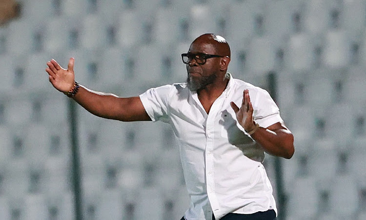 Mamelodi Sundowns: Steve Komphela confirmed as senior coach