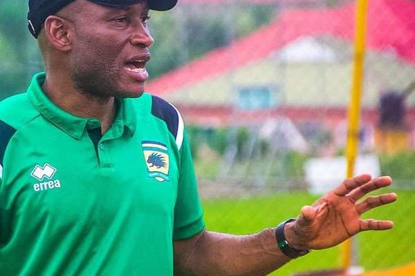 Asante Kotoko coach Prosper Narteh Ogum returns to training after successful surgery