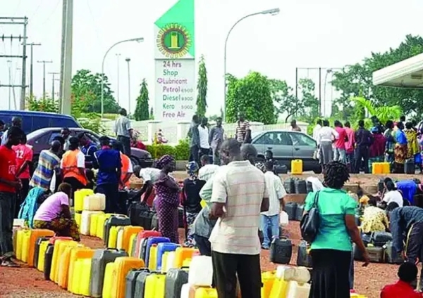 Nigeria: Fuel shortage, queues worsen in Lagos, Abuja, others