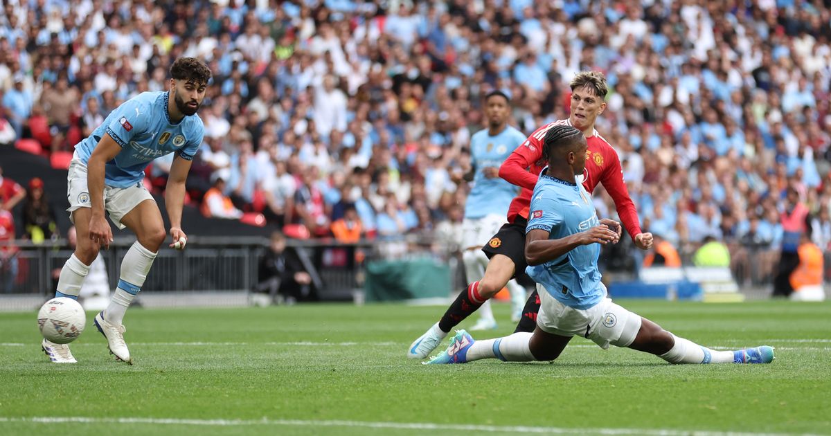 Manchester City beat Manchester United on penalties to win Community Shield