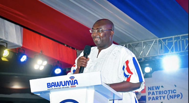 Dr. Bawumia promises Ghana Premier League clubs buses if voted as president