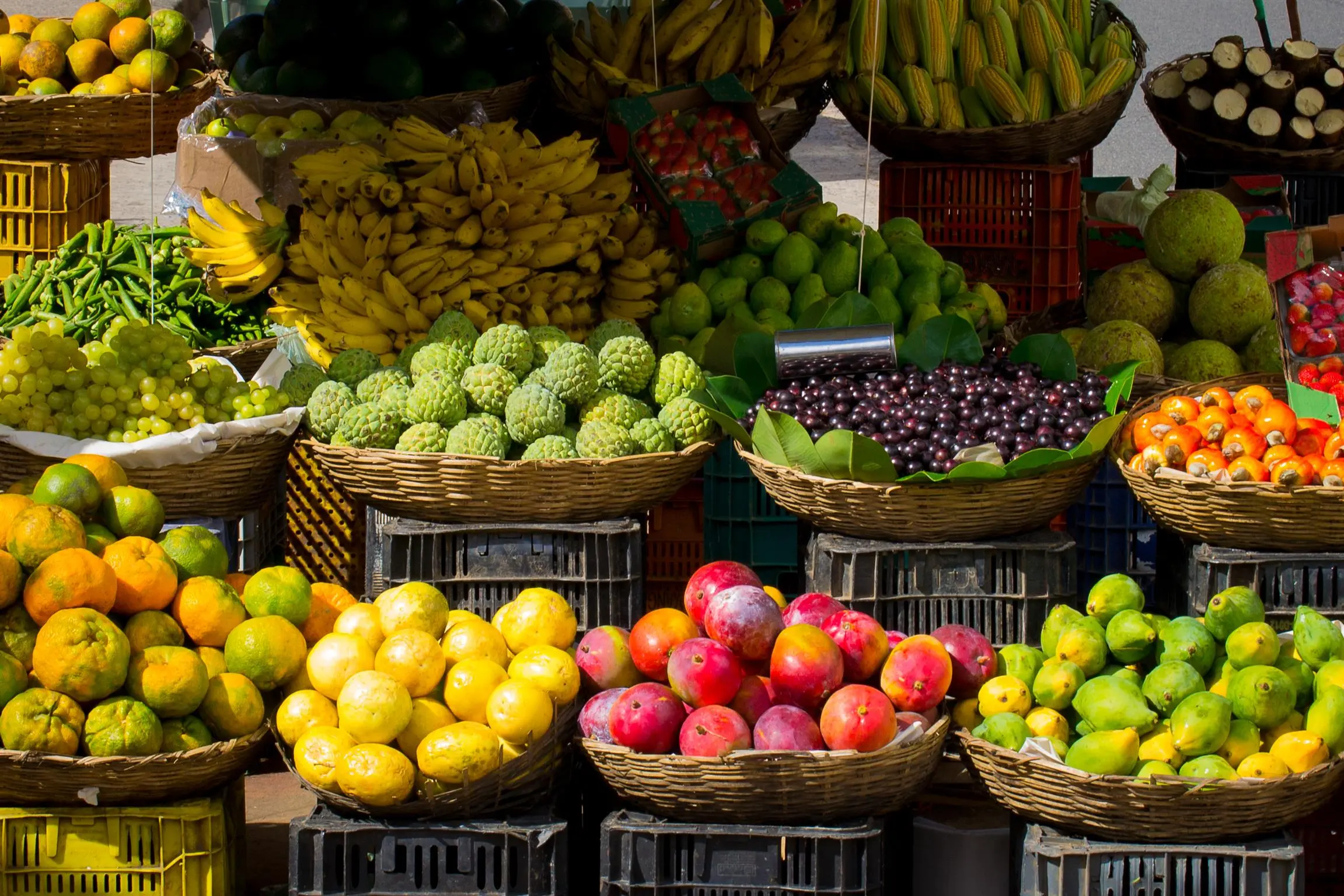 Why people do not eat enough fruits and vegetables and what can be done about it