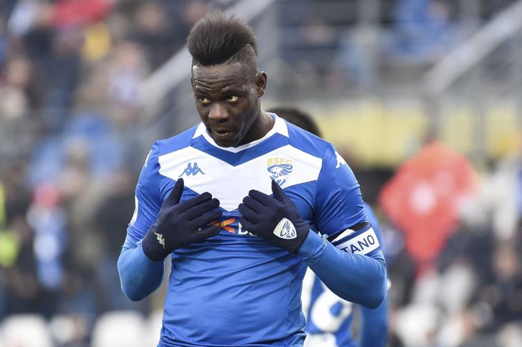 Transfer News: Mario Balotelli joins Italian Serie A side Genoa