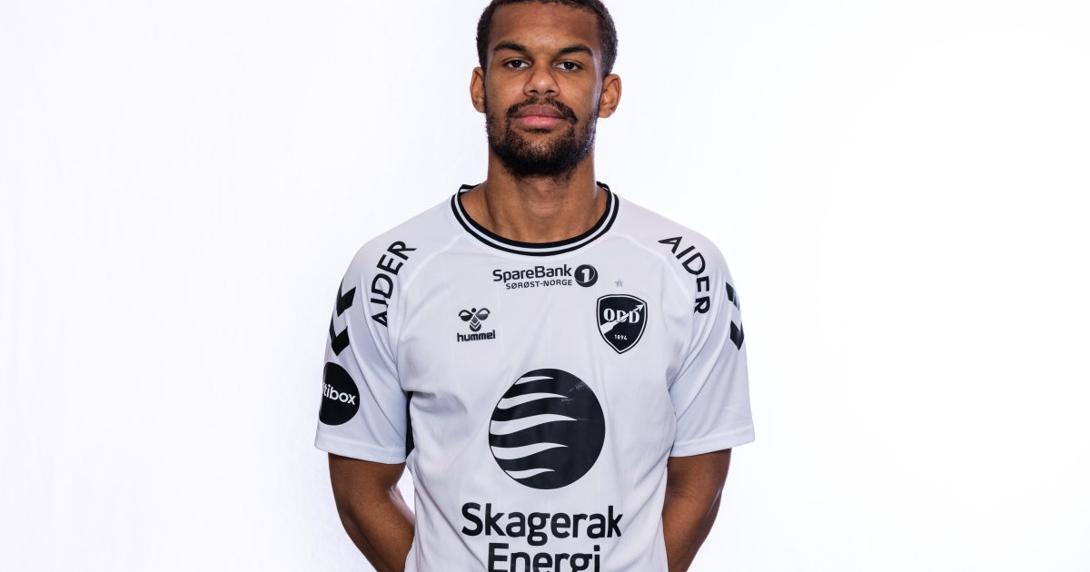 Transfer News: Swedish-Ghanaian defender Leon Hien signs for Degerfors IF