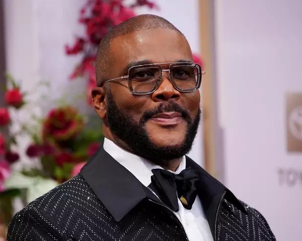 Tyler Perry sued by “The Oval” actor Derek Dixon over sexual assault