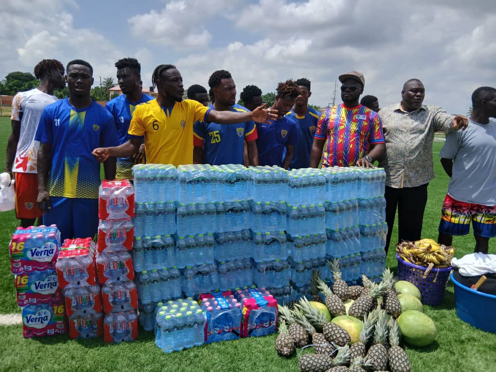 Hearts of Oak: Aspiring NCC chairman Alhaji Yusif Abdulai donates drinks and money to playing body ahead of Kotoko’s clash