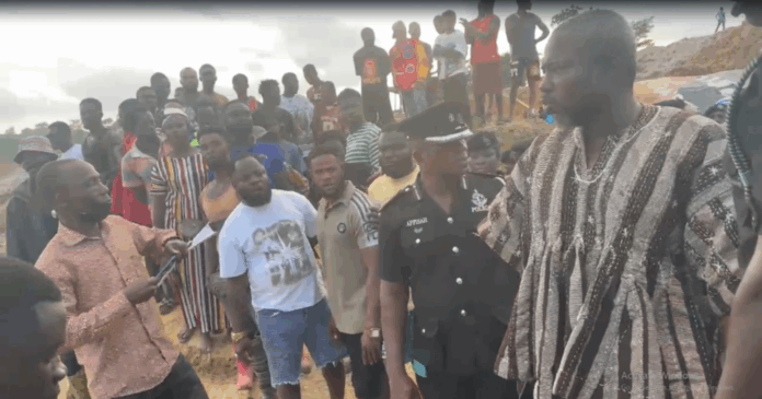 Akyem Wenchi: DCE escapes mob attack after galamsey pit collapse