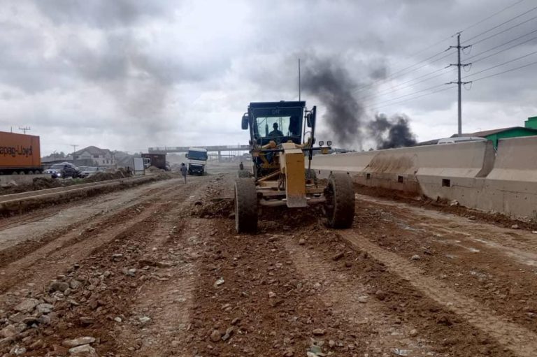 Pokuase–Nsawam road project: contractor finally returns to site