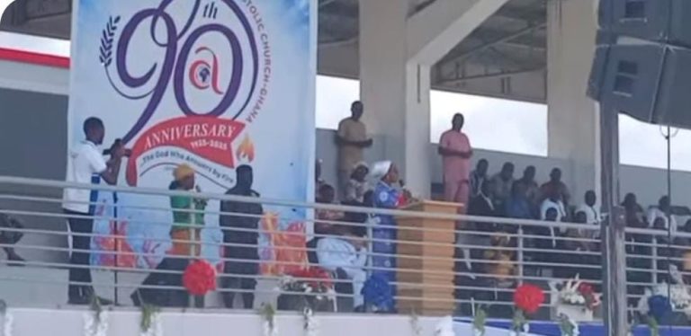 Bees distrupt Apostolic Church anniversary in Koforidua