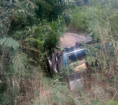 Tyre burst sends Accra–Takoradi bus somersaulting at Gomoa Onyaazde, 15 injured