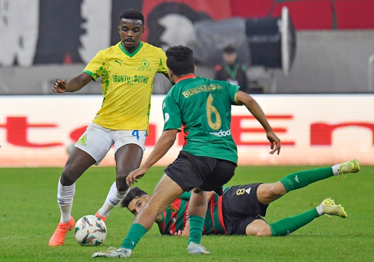 Sundowns suspends performance coach Mario Marshall for leaking team’s tactical information to Rulani Mokwena Sundowns suspends performance coach Mario Marshall for leaking team’s tactical information to Rulani Mokwena