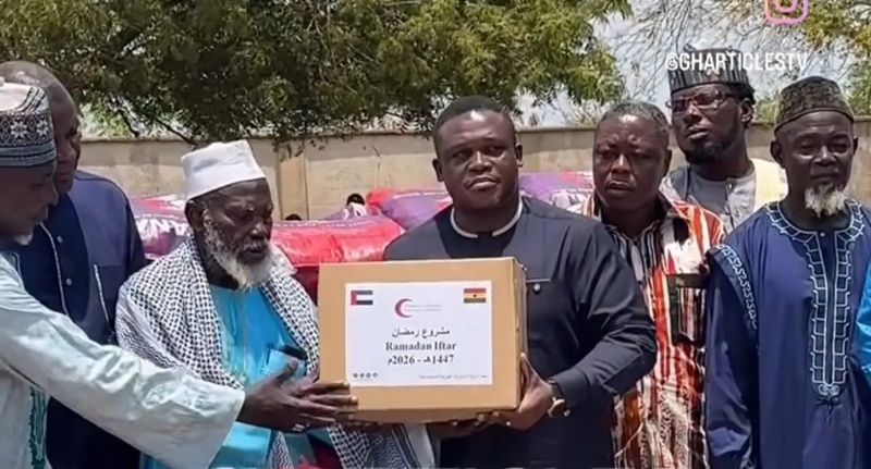 Ramadan: Sam George supports Ningo-Prampram Muslims with 250 bags of rice, 150 boxes of oil Ramadan: Sam George supports Ningo-Prampram Muslims with 250 bags of rice, 150 boxes of oil