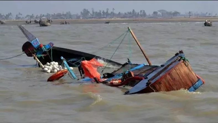 Man loses mother, three wives, five children in boat accident on Volta Lake