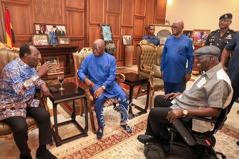 Otumfuo gifted me a stool before my presidency – Kufuor eulogizes