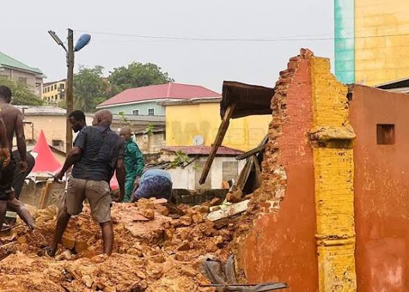 Cape Coast building collapse kills two