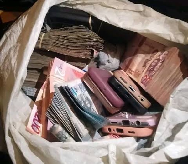MoMo vendor kills armed robber, recovers GH¢140,000 stolen cash in Lashibi MoMo vendor kills armed robber, recovers GH¢140,000 stolen cash in Lashibi