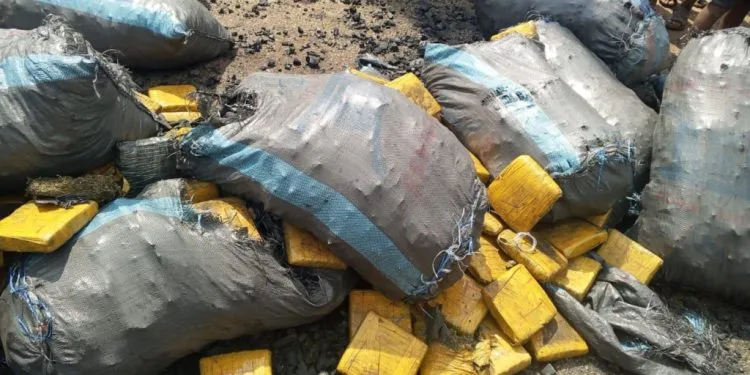 Police seize over 5,000 parcels of suspected narcotics; reject GH¢150k bribe Police seize over 5,000 parcels of suspected narcotics; reject GH¢150k bribe