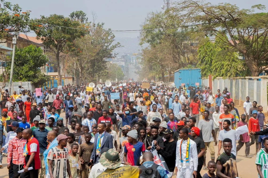 Thousands protest in Eastern Congo over possible President Tshisekedi third term
