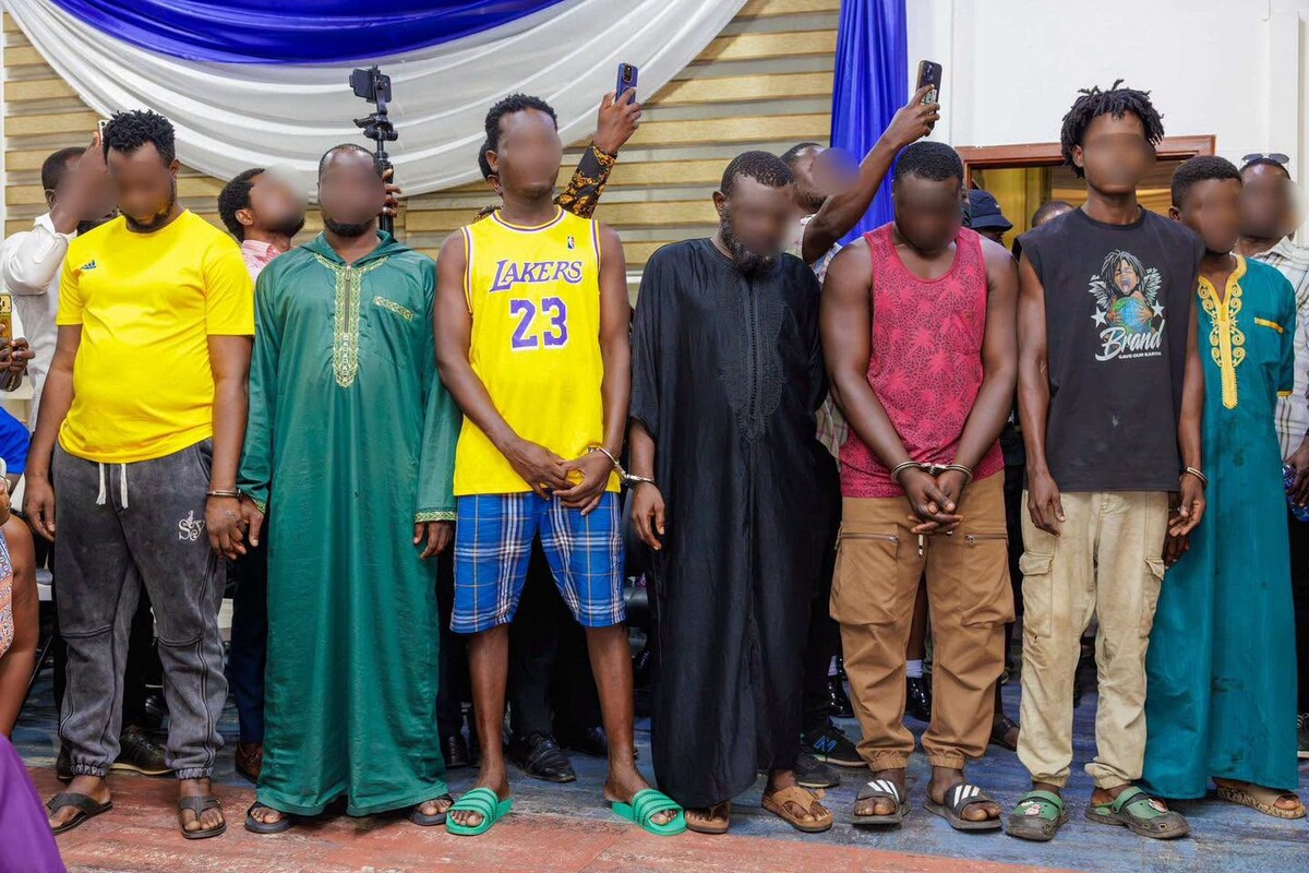 Police arrest 32 suspects in major robbery and crime crackdown