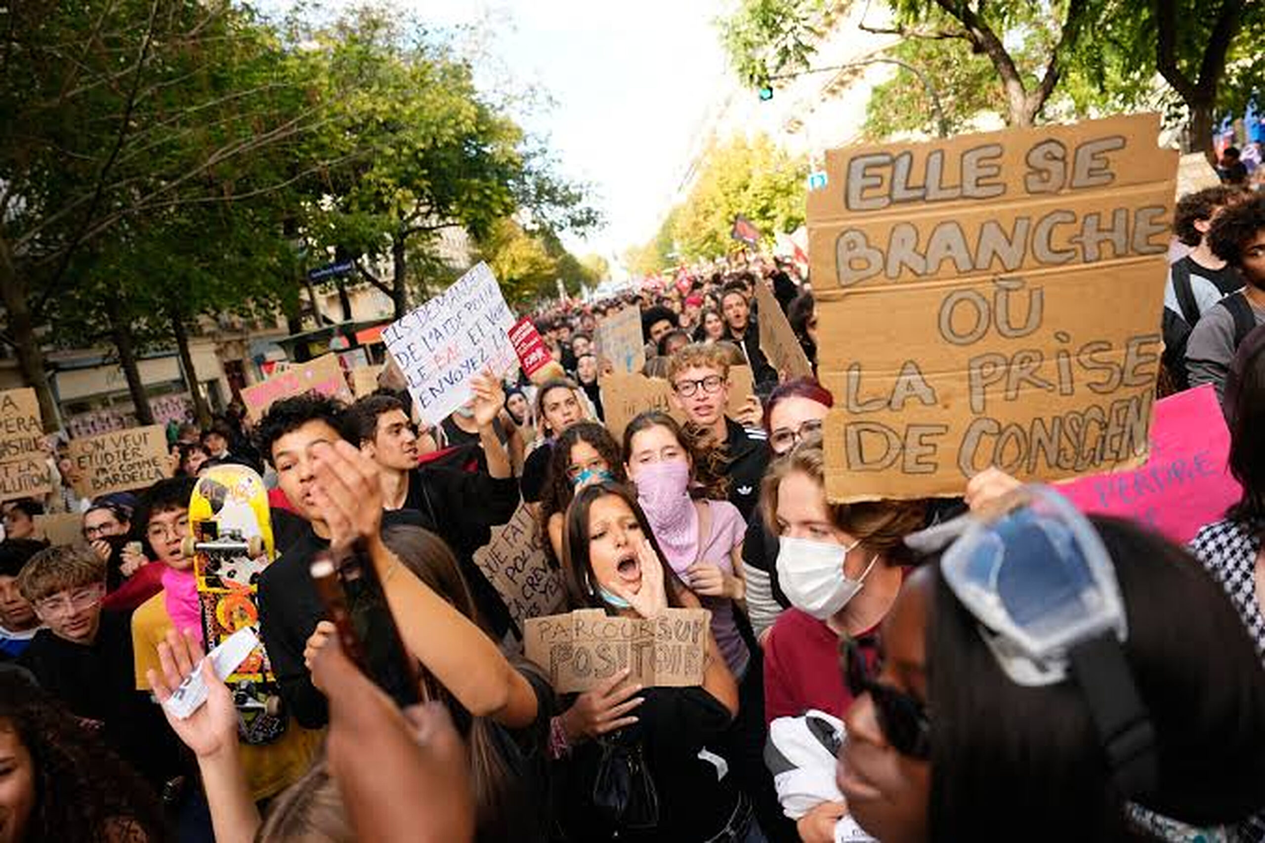 French student protests enter third week as unrest spreads nationwide