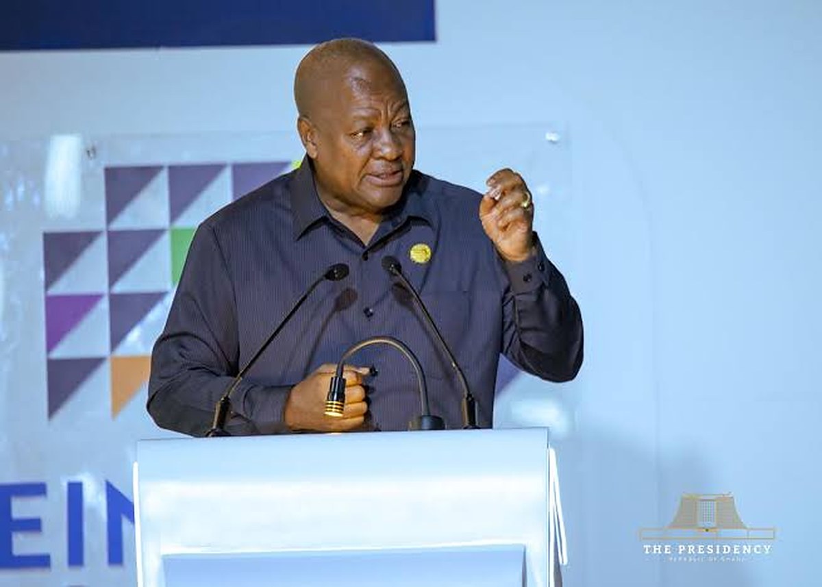 Mahama pardons 863 convicts to mark Ghana’s 70th Independence Anniversary Mahama pardons 863 convicts to mark Ghana’s 70th Independence Anniversary